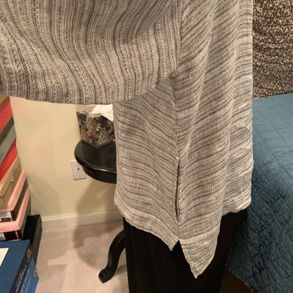 J Jill Striped Half Sleeve Buttton Linen Tunic - Picture 3 of 6